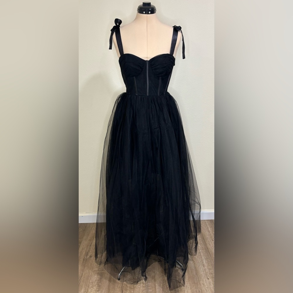 Francesca's Collections Black Maxi Dress
